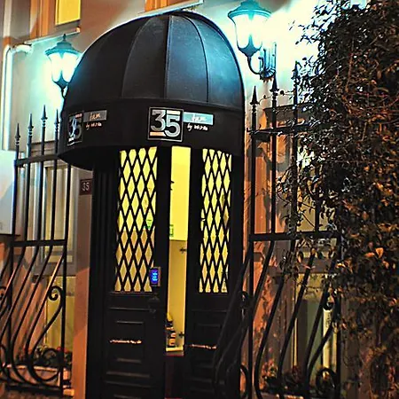 35 Tam 3* Istanbul