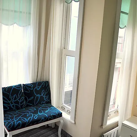 35 Tam 3* Istanbulská provincie